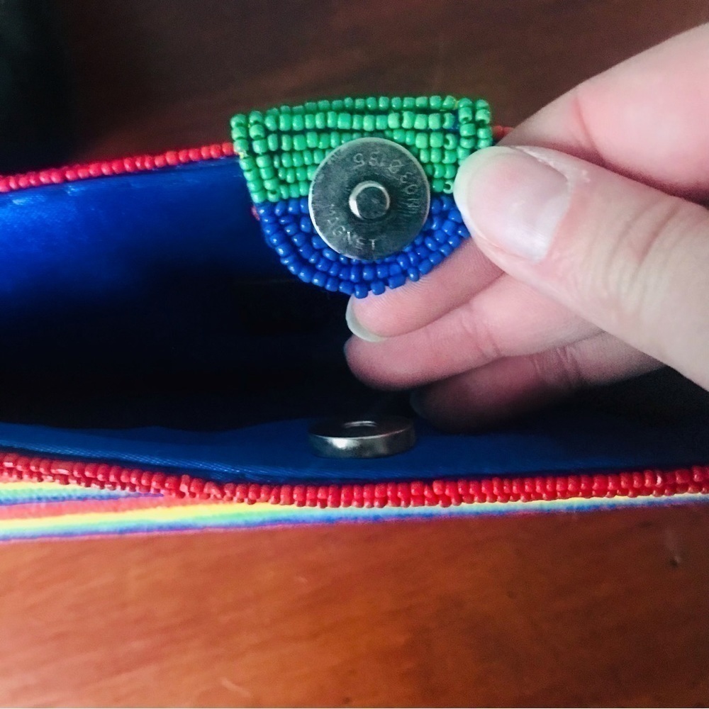 Vintage rainbow pride beaded y2k 90’s Lynne Jerome structured Tommy purse - Picture 7 of 8